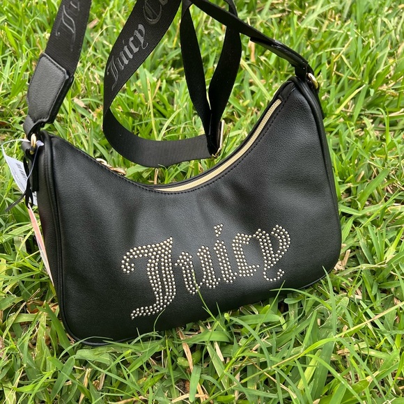 Juicy Couture Handbags - Juicy couture black crossbody bag